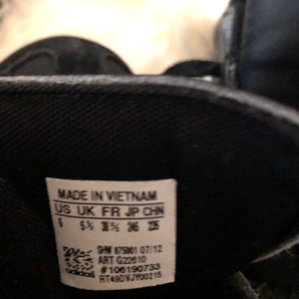 Adidas - Picture 5 of 5